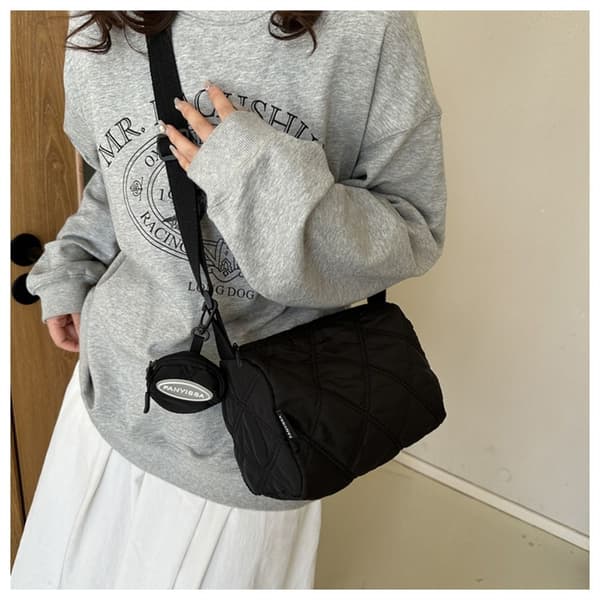 Quiltade axelväskor Messenger Bag VIT white