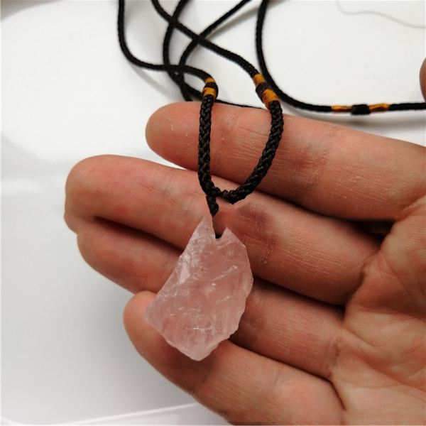 Fluoriittiriipus kaulakoru Natural Quartz Stone PINK pink