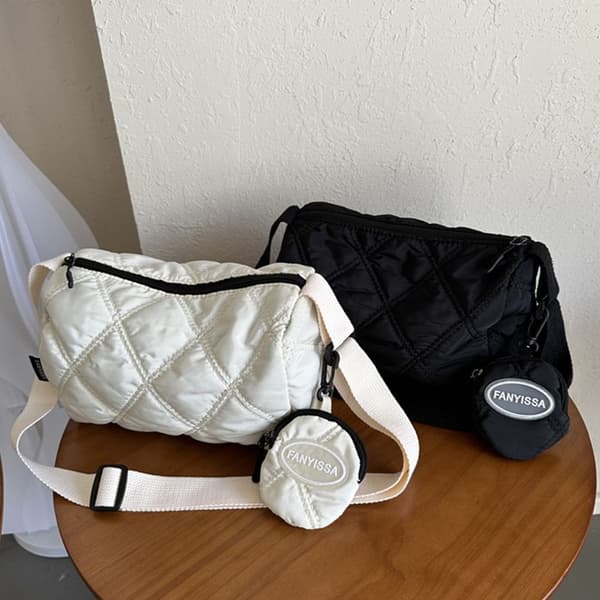 Quiltade axelväskor Messenger Bag VIT white
