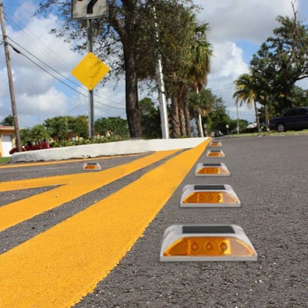 Solar Road Stud Light Trafikmarkeringsljus GUL BLINKAR Yellow flashing