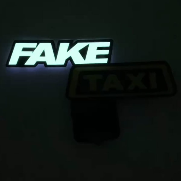 LED-bilklistermärke Vindrutedekal FAKE TAXI FAKE TAXI FAKE TAXI
