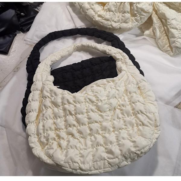 Plisseret Cloud Bag Skuldertaske SORT black