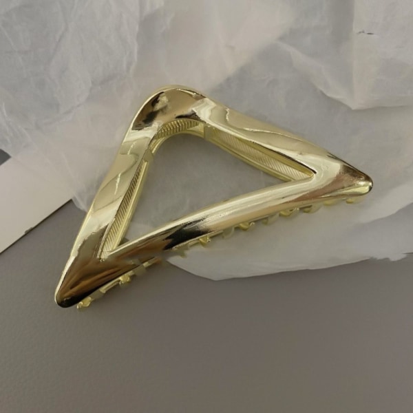 Triangle Hair Claw -hiusklipsi KULTA gold