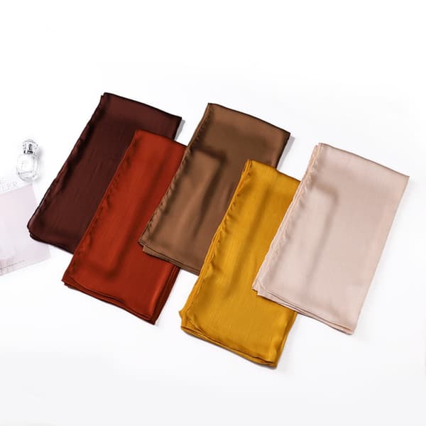Ensfarget skjerf wrap sjal 9 9 9