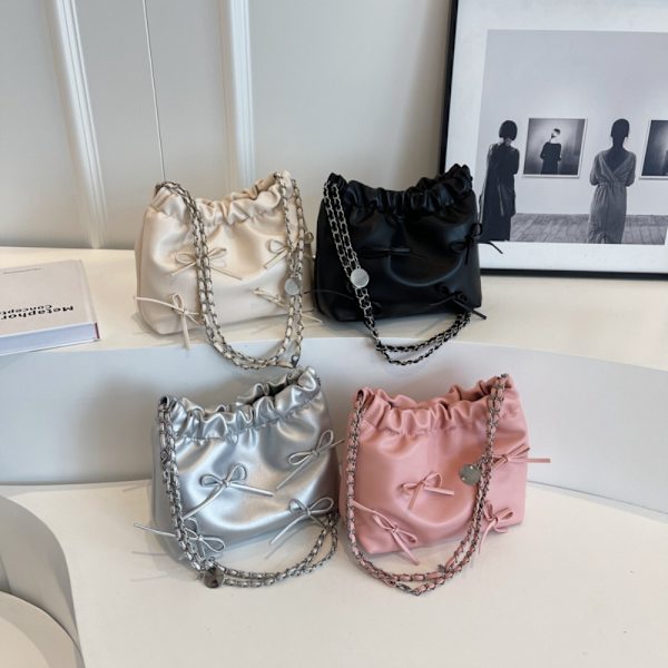 Olkalaukku Shopper Bag MUSTA black