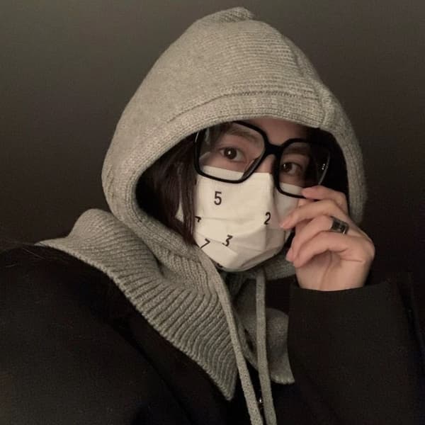 Neulottu hattu Pipo Cap MUSTA black