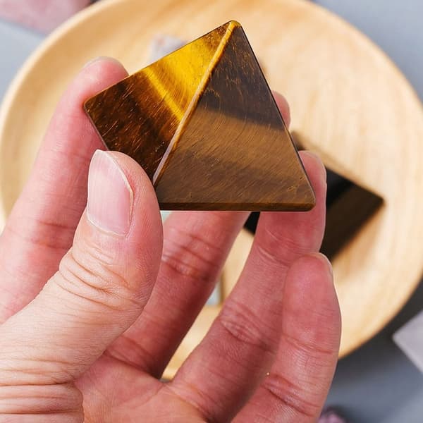 Crystal Pyramid Pyramid malli 04 04 04
