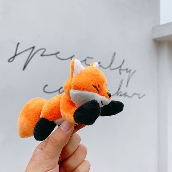 Pehmo Fox-rintaneula sarjakuva eläinten hakaneula