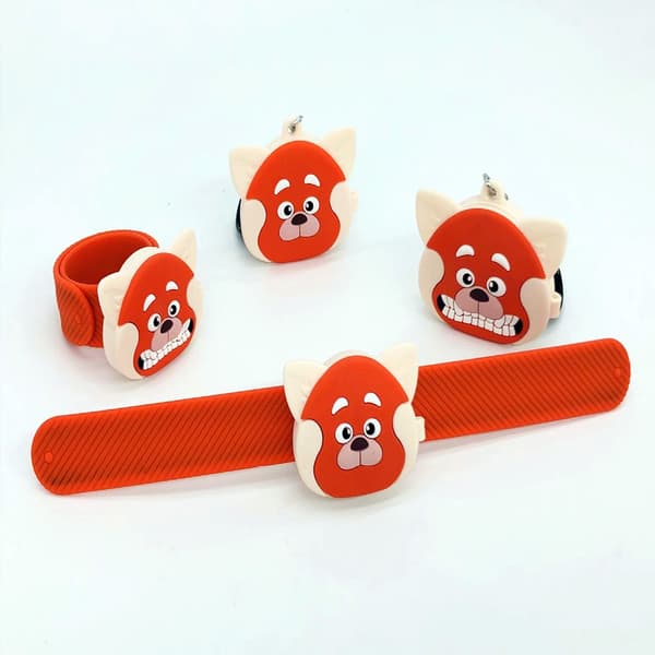 Pixar Turning Red Nyckelring