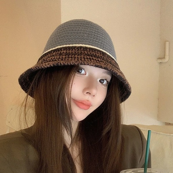Kontraststickad mössa Fisherman Hat E E E