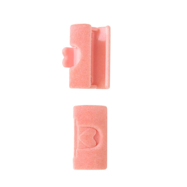 8 stk Dynetrekk Clips Teppeholder C C C