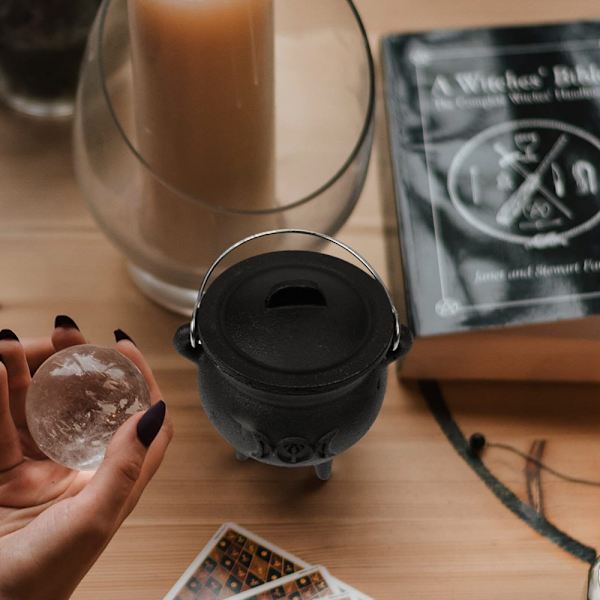 Sacrificial Witch Pot Wizard's Magic Pot TRE FAS MÅNAD Three phase month