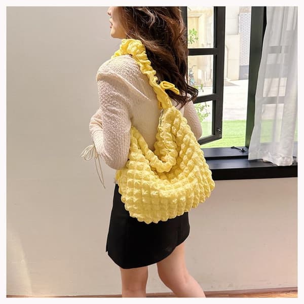 Puffy Handbag Rannekangaskassi MUSTA Black