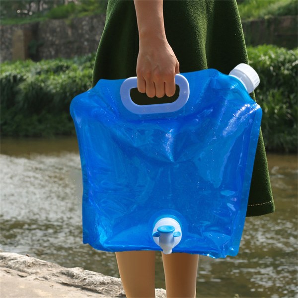 Bärbar vattenpåse i plast med hopfällbar behållare blå 5L blue