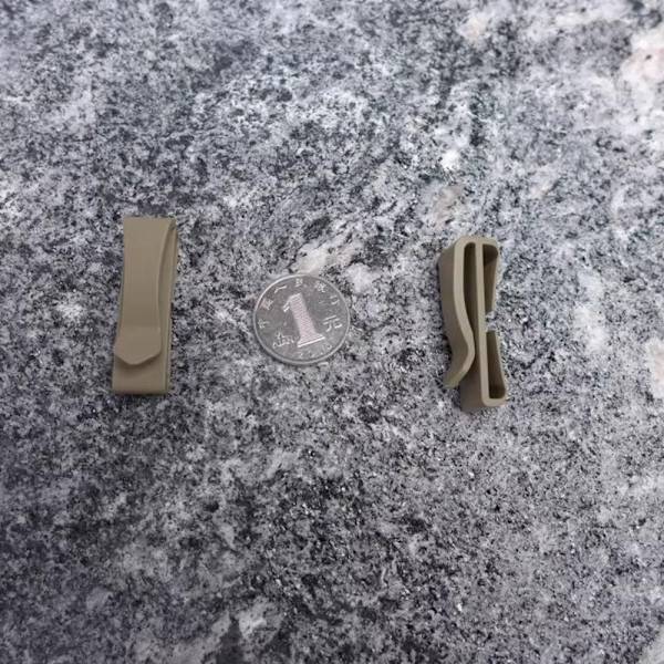 4st Molle Webbing Spänne Bältesklämma KHAKI 20MM Khaki 20mm