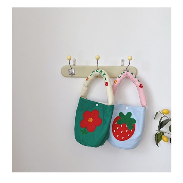 Axelväska Barnväska GRÖN JORDGUBB JORDGUBB Green Strawberry-Strawberry