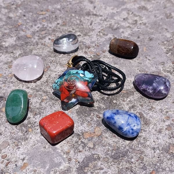 Luonnonkristalli 7 Chakra Stone 1 1 1