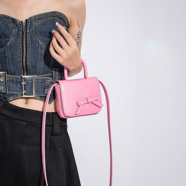 Mini Square Bag Axelväskor VIT White