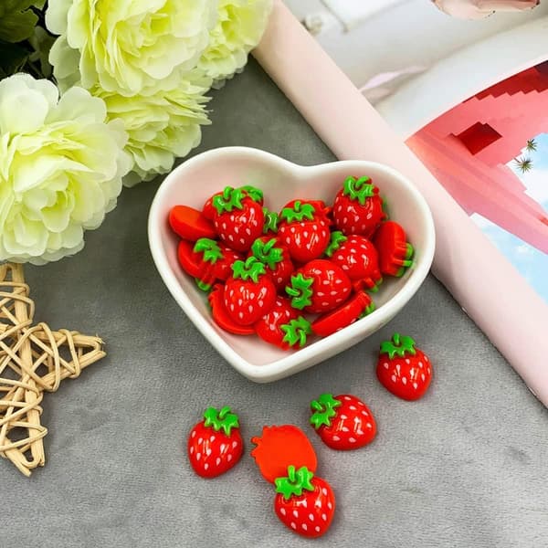 50 kpl Strawberry Flatback Charms Flatback Beads Mini Fruit