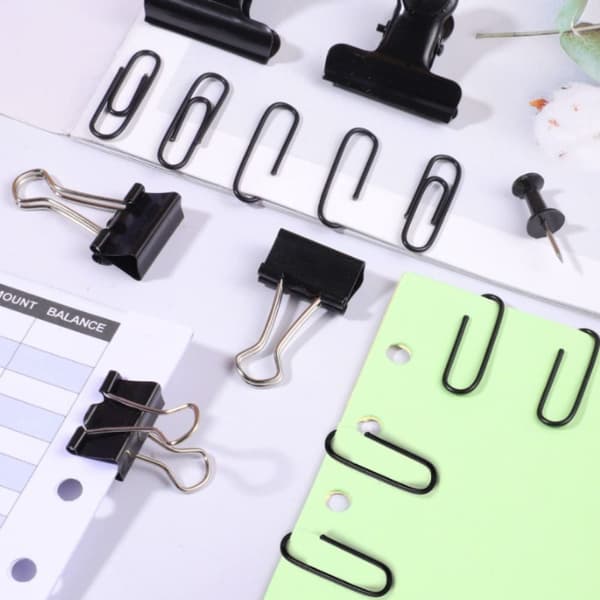 Set med häftstift, gem och pappersklämmor