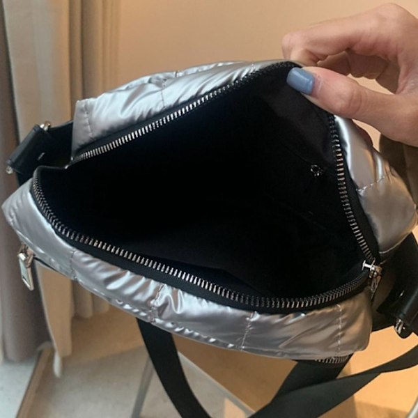 Axelväskor Crossbody dunväska SVART black