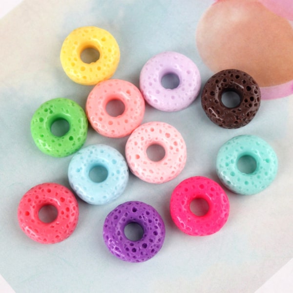 110 kpl Cute Donut Beads Mini Resin Donuts Charms Jälkiruokakorut