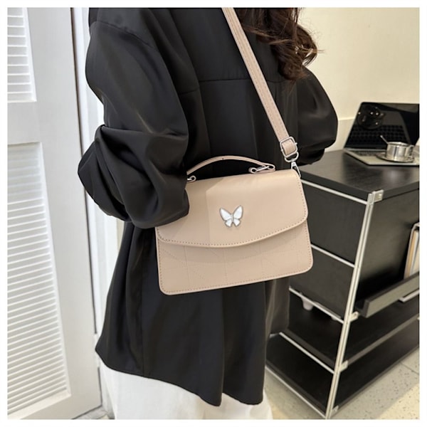 Olkalaukku Sling Bag MUSTA black