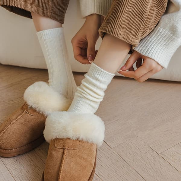 Pitkät sukat kashmirvillaiset sukat BEIGE beige
