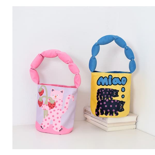 Bucket Handbag Vadderad axelremsväska 2 2 2