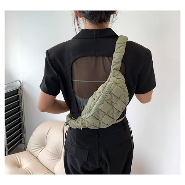 Plisseret Cloud Bag Taljetaske SORT Black