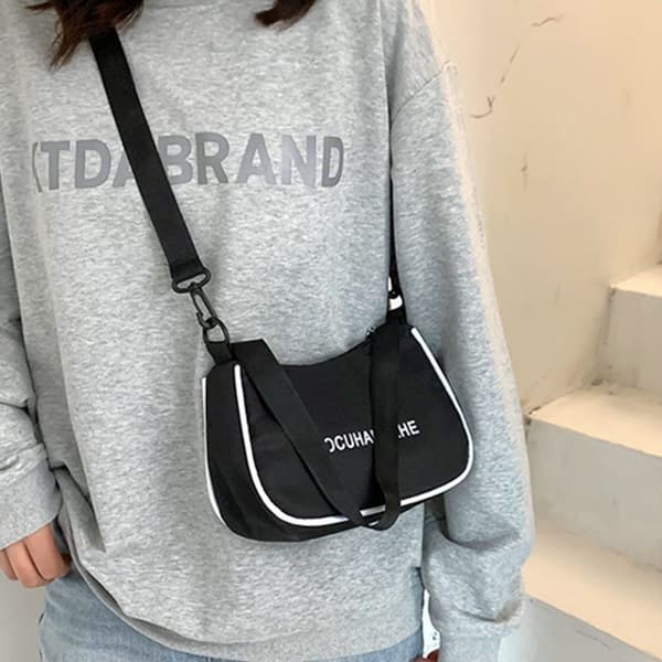 Axelväska Messenger Bag VIT white