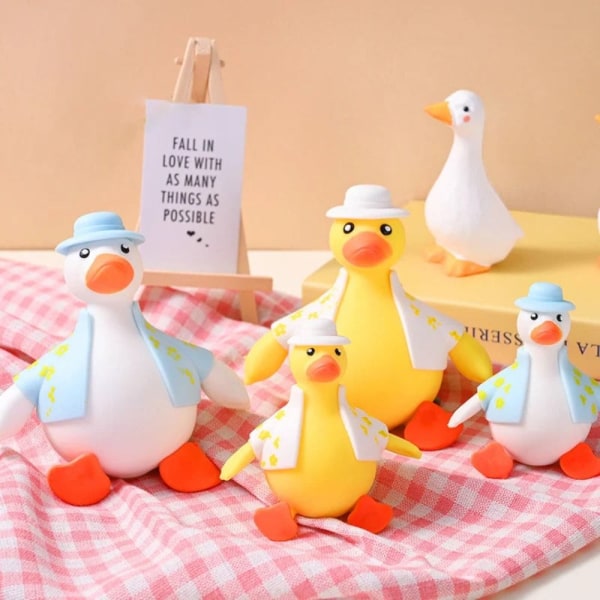 Dekomprimer Dress Up Duck Squeezing Toy WHITE M white M