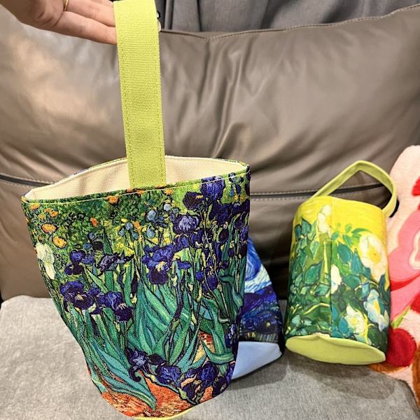 Paining Bucket Bag Damehåndvesker E E E