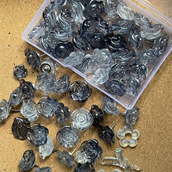 30 kpl Monipuolinen ja tyylikäs musteväri Rose Pushpin muovi