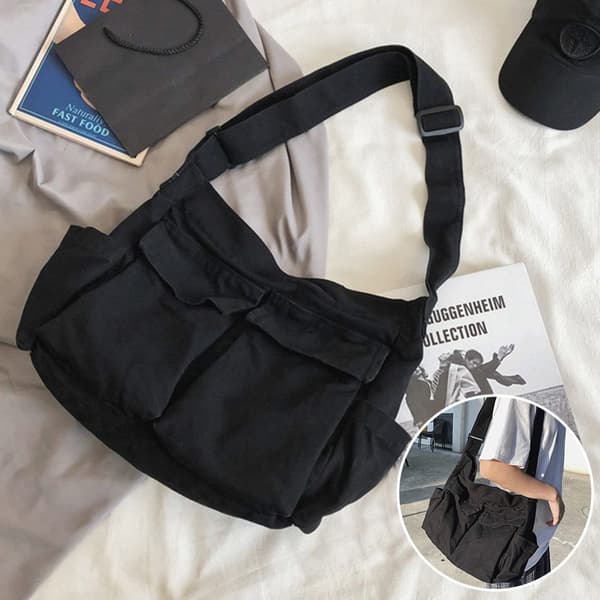 Axelväskor Messenger Väskor SVART black