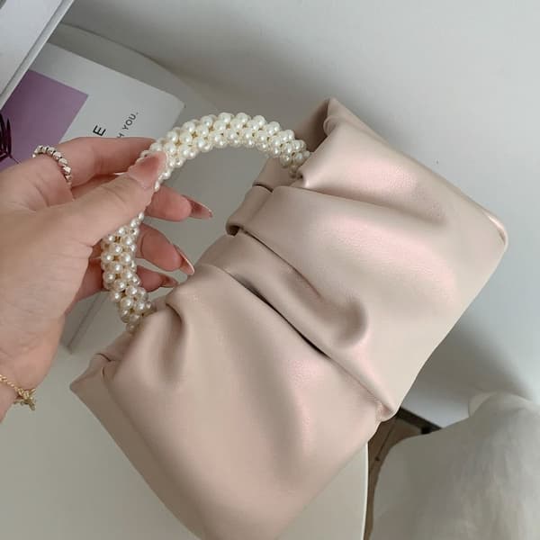 Dame Cloud Bag Pearl Håndveske HVIT white