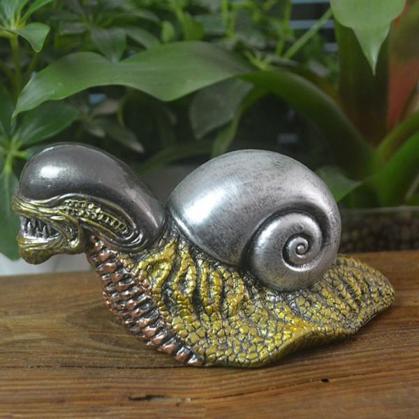 Aliens Snail Statue Figur Statue Model 01 01