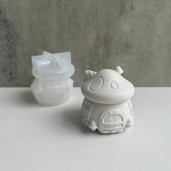 Molds Mushroom House Jar 2 2 2