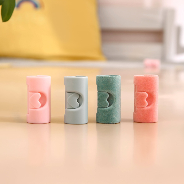 8 stk Dynetrekk Clips Teppeholder C C C