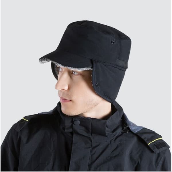 Vinterhatt med öronflikar Hatt Flat Cap 01 01 01