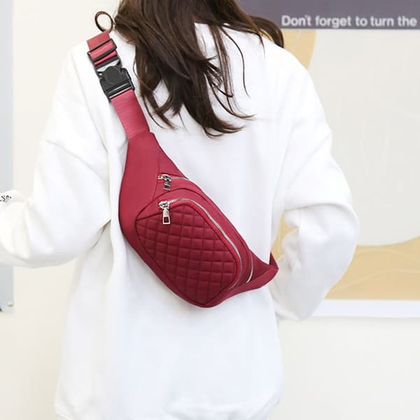 Fanny Pack Belt Bag PUNAINEN red