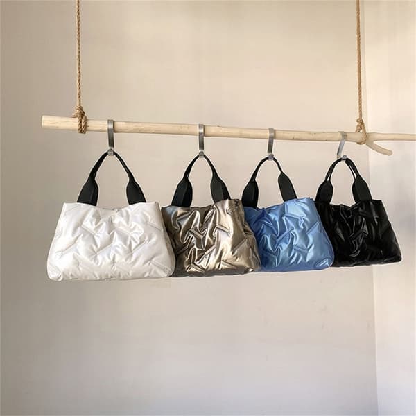 Axelväska Quiltade tygväskor VIT white