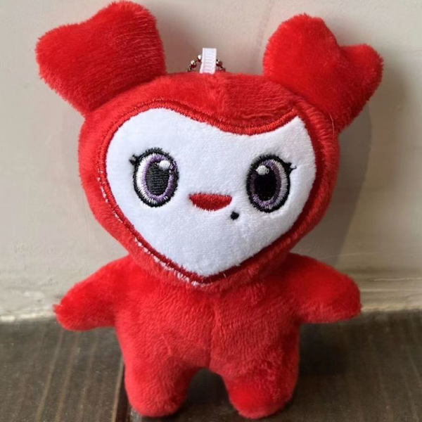 2kpl Momo Doll Avaimenperä Nukkeriipus PUNAINEN Red