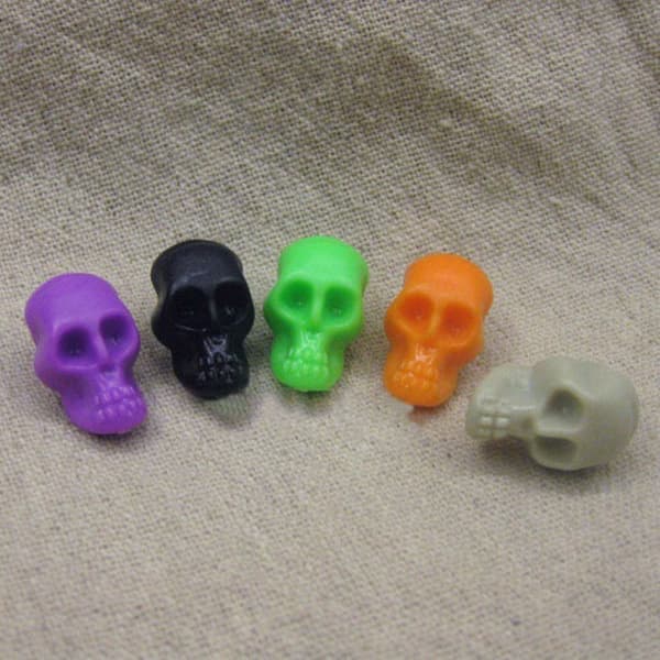 100/50 STK Halloween Mini Skull Lysende Skeleton Head LLUMINØS LLuminous