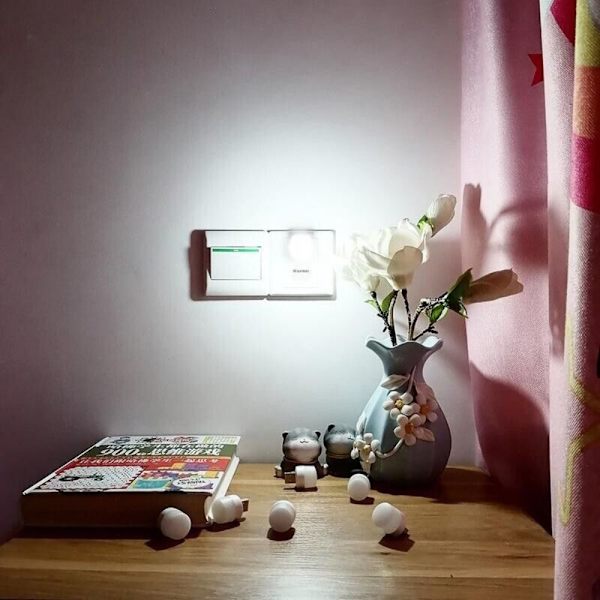 Mini USB yövalo Pieni LED-lamppu PUNAINEN VALO PUNAINEN VALO red light
