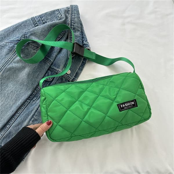 Quiltade axelväskor Crossbody-väska VIT white