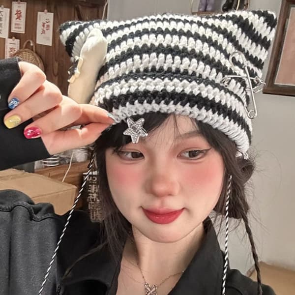 Kat Øre Hårbolde Beanies Hue SORT&HVID black&white