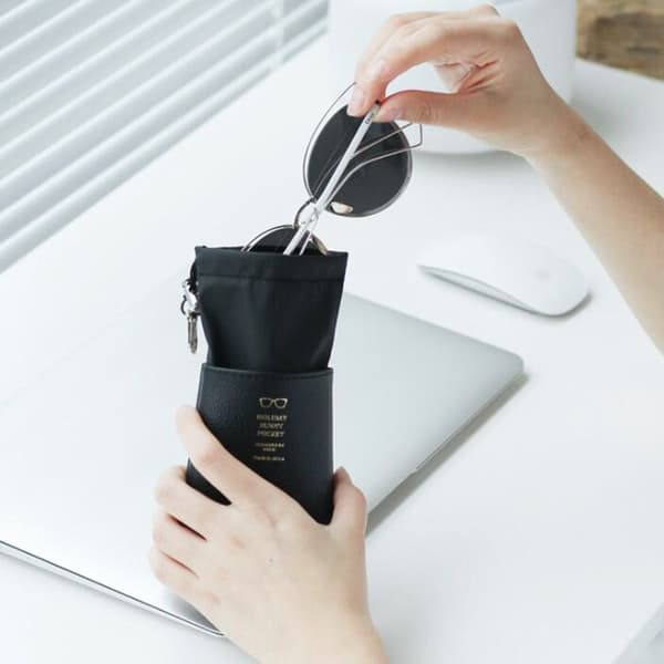 Glasögonväska Case SVART black