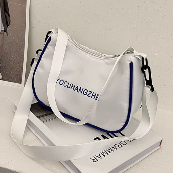 Axelväska Messenger Bag VIT white