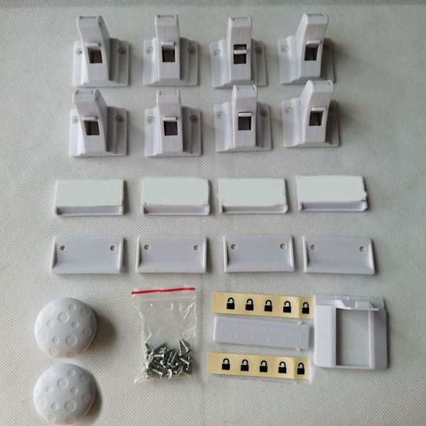 Turvalukot Magneettinen lukko 8 LUKKOA 2 AVAINLLA 8 LUKOT 2 KOHTALLA 8 Locks with 2 Key